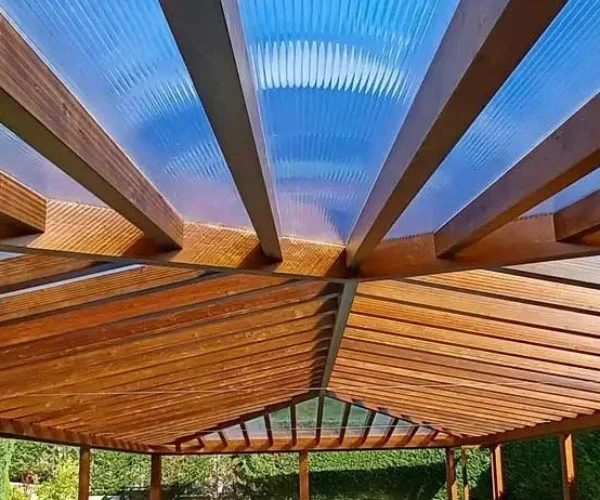cubierta de madera para piscina