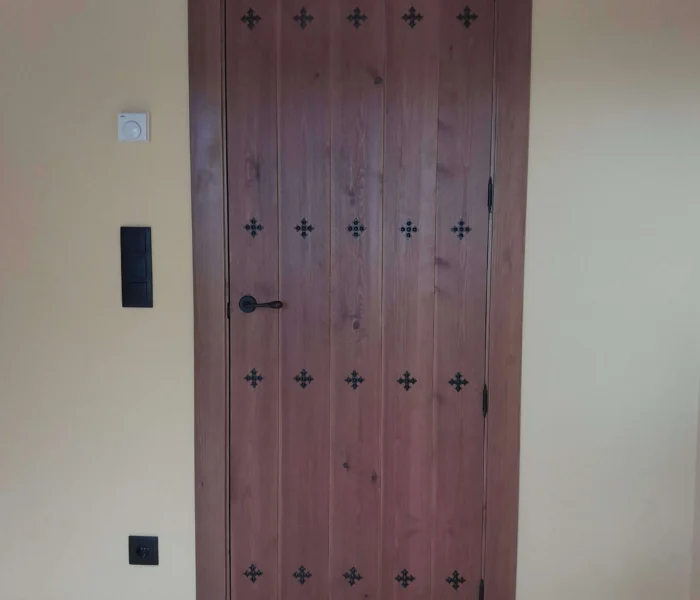 PUERTA INTERIOR ACABADO ACEITE ECOLOGICO