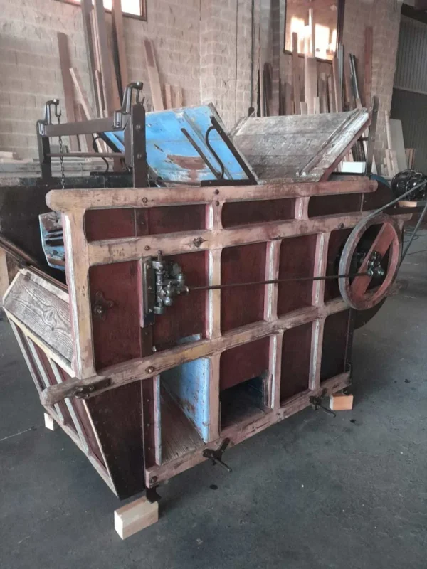 restauración antigua seleccionadora para el Museo de Gordoncillo