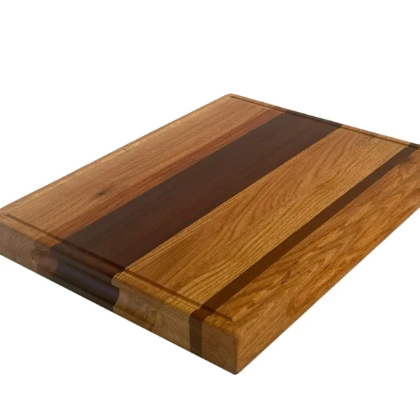 tabla de cortar de madera con distintas tonalidades
