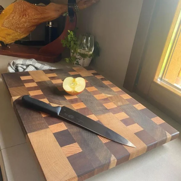 tabla de cortar con madera ecológica