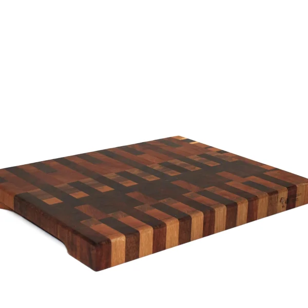 tabla de cortar de madera con maderas nobles de alta calidad 