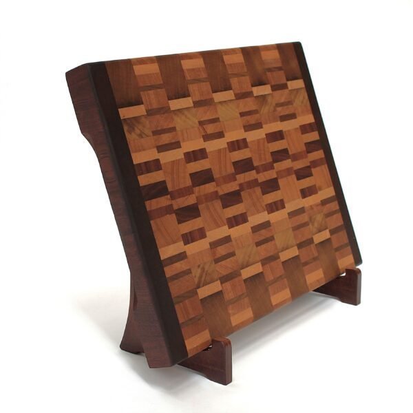 tabla de cortar de madera en testa